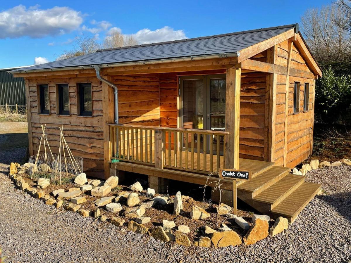 ホテルThe Holford Arms Chalets And Glamping ディドマートン エクステリア 写真